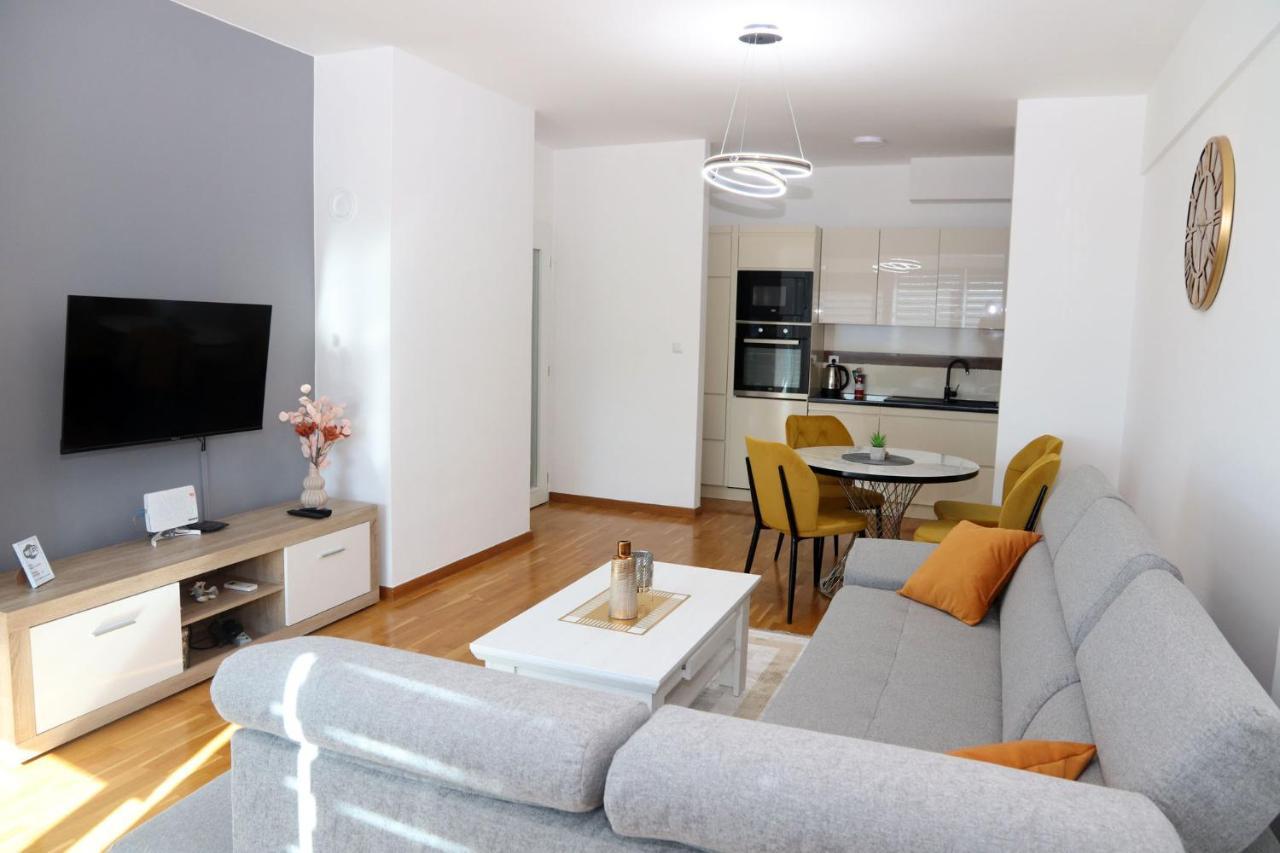 Apartment Cecovic - Mellain Тузла Экстерьер фото