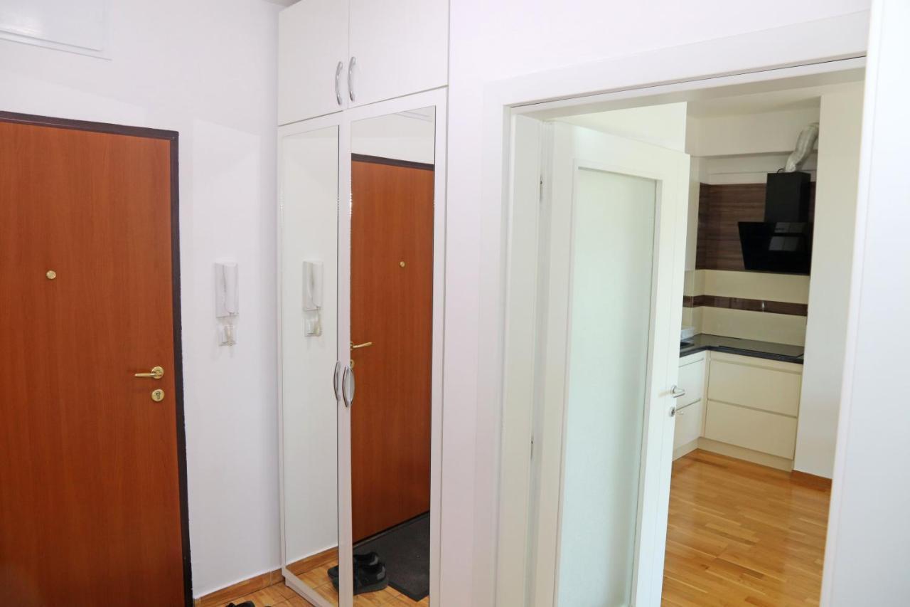 Apartment Cecovic - Mellain Тузла Экстерьер фото