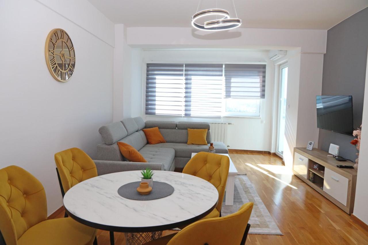 Apartment Cecovic - Mellain Тузла Экстерьер фото
