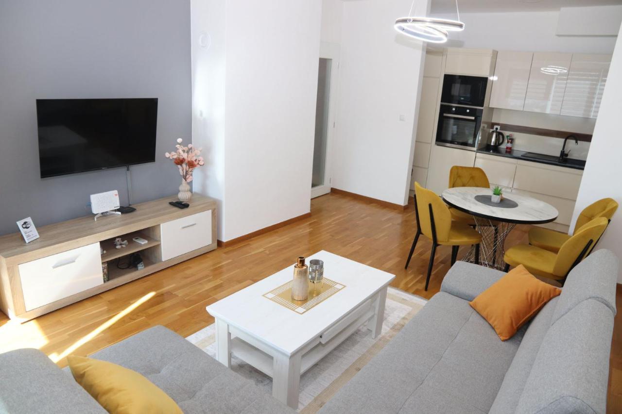 Apartment Cecovic - Mellain Тузла Экстерьер фото